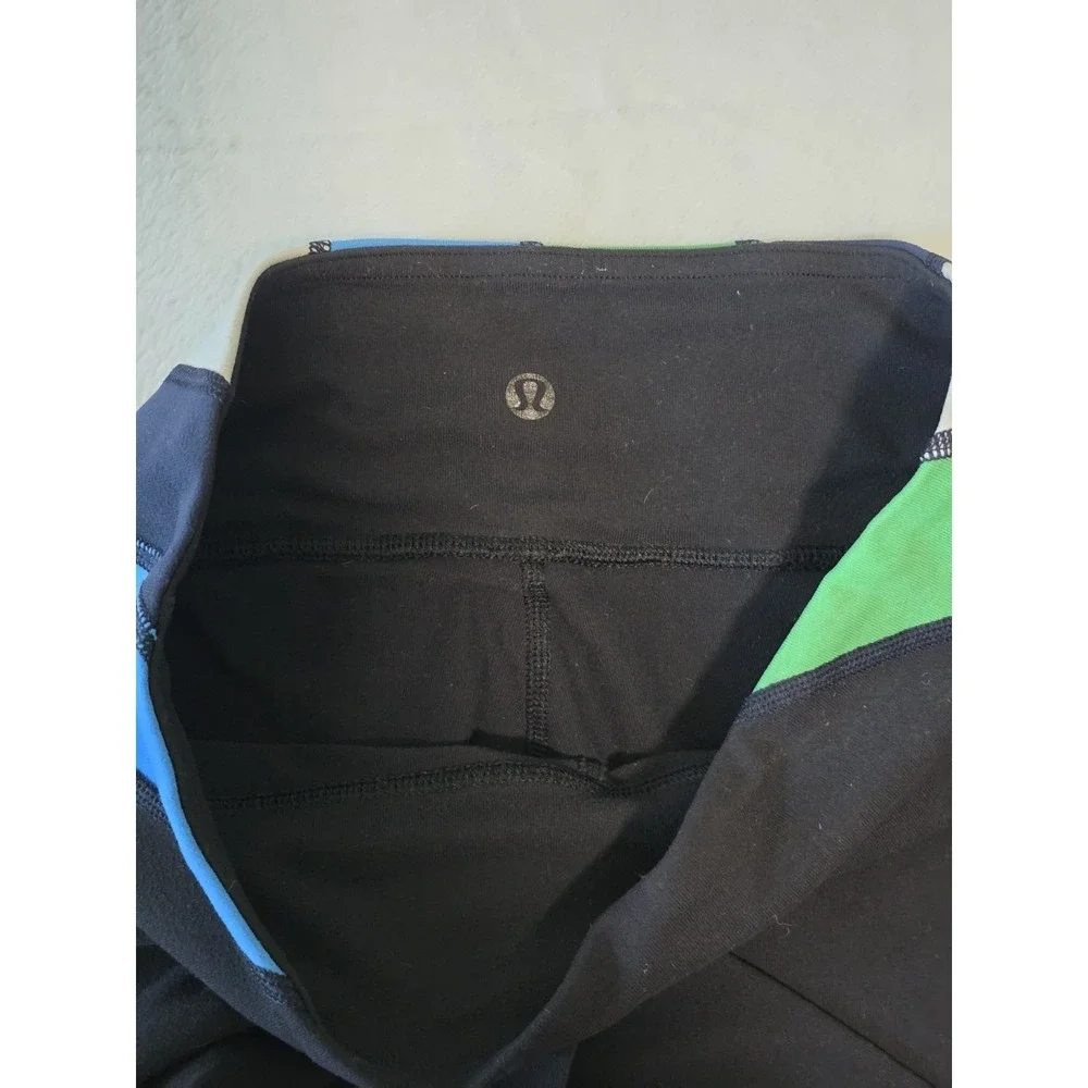 lululemon best for size 6 wunder under reversible crop leggings geometric band
